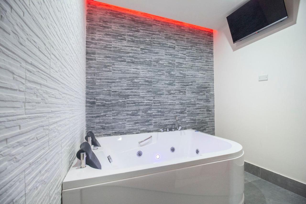 Royal Playa Suite And Apartament -Private Parking- Self Chek Out Catânia Exterior foto