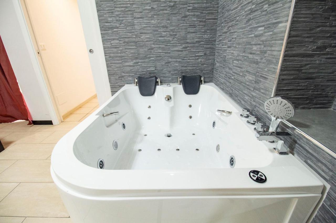 Royal Playa Suite And Apartament -Private Parking- Self Chek Out Catânia Exterior foto
