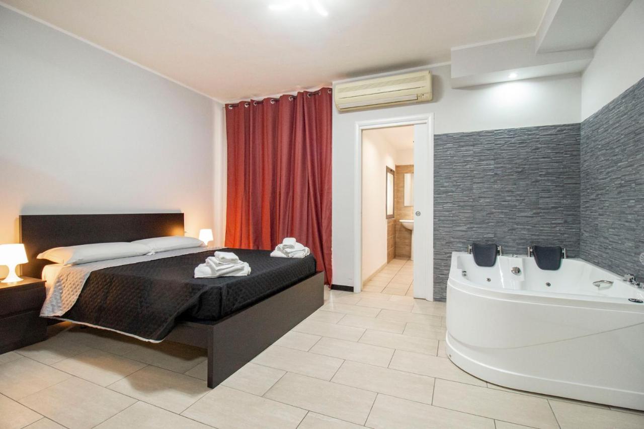 Royal Playa Suite And Apartament -Private Parking- Self Chek Out Catânia Exterior foto