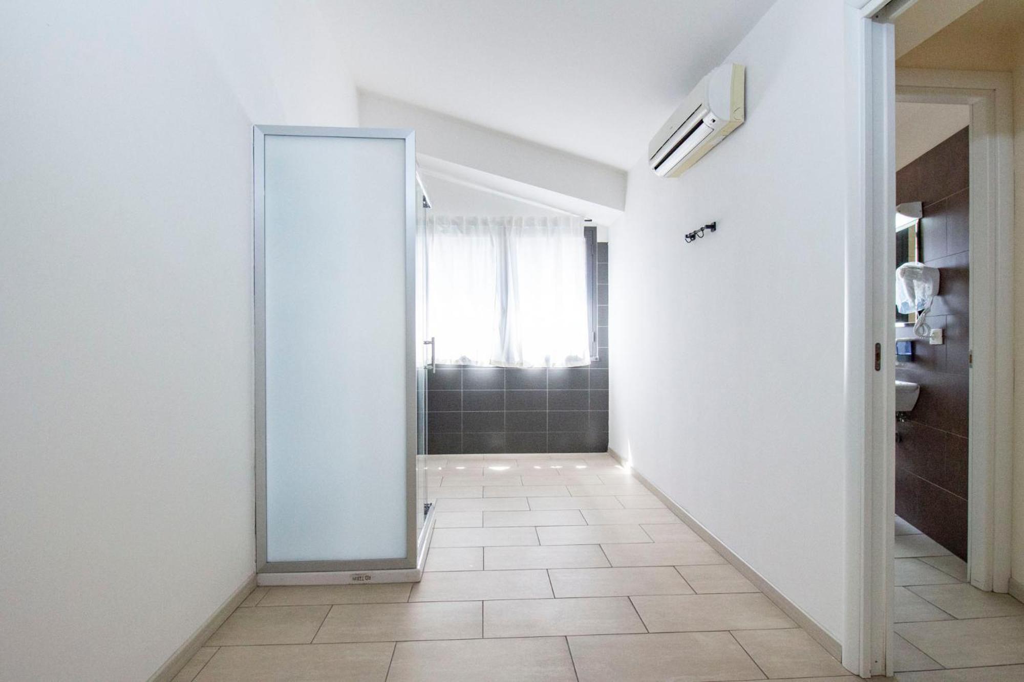 Royal Playa Suite And Apartament -Private Parking- Self Chek Out Catânia Exterior foto