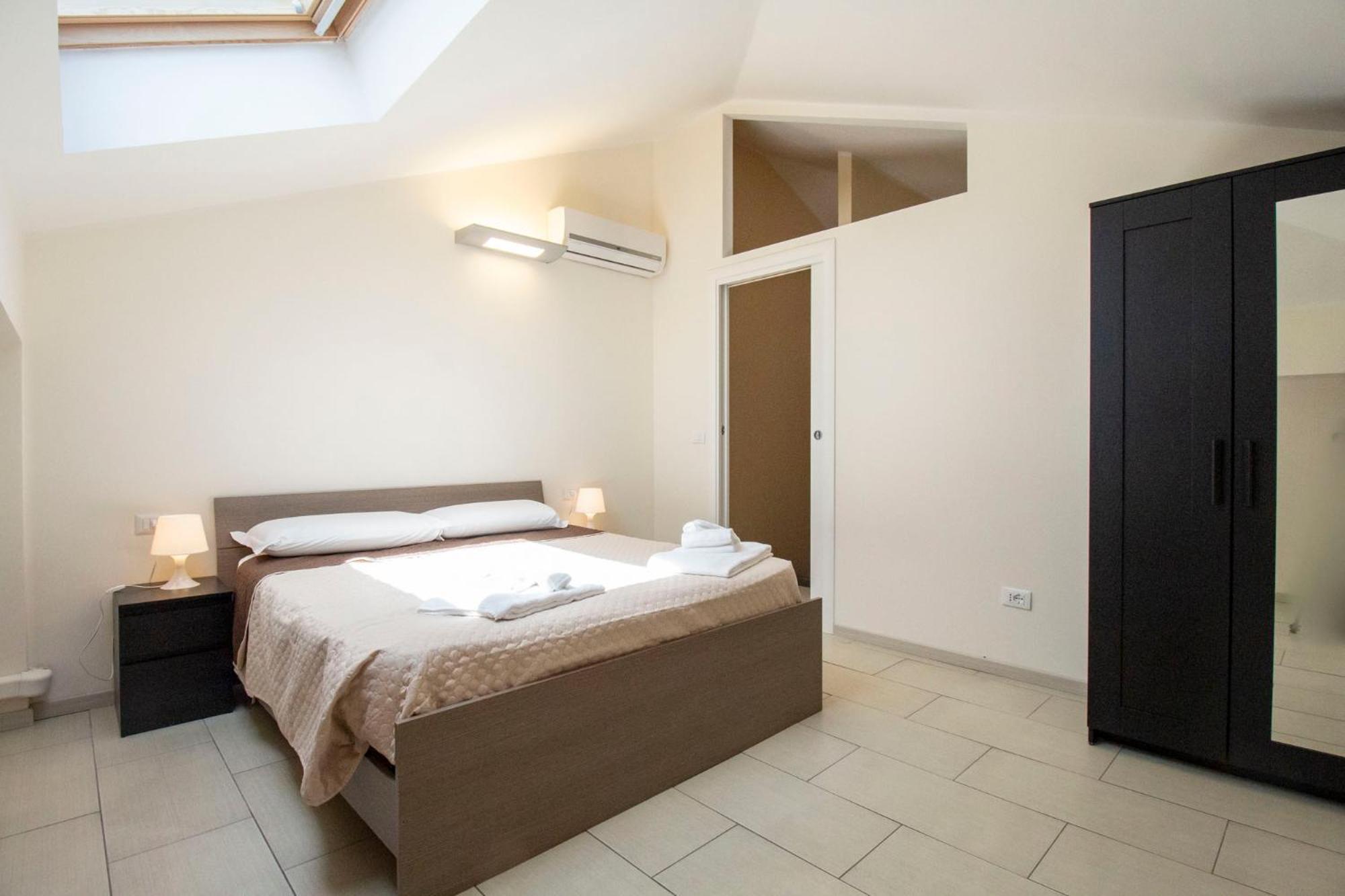 Royal Playa Suite And Apartament -Private Parking- Self Chek Out Catânia Exterior foto