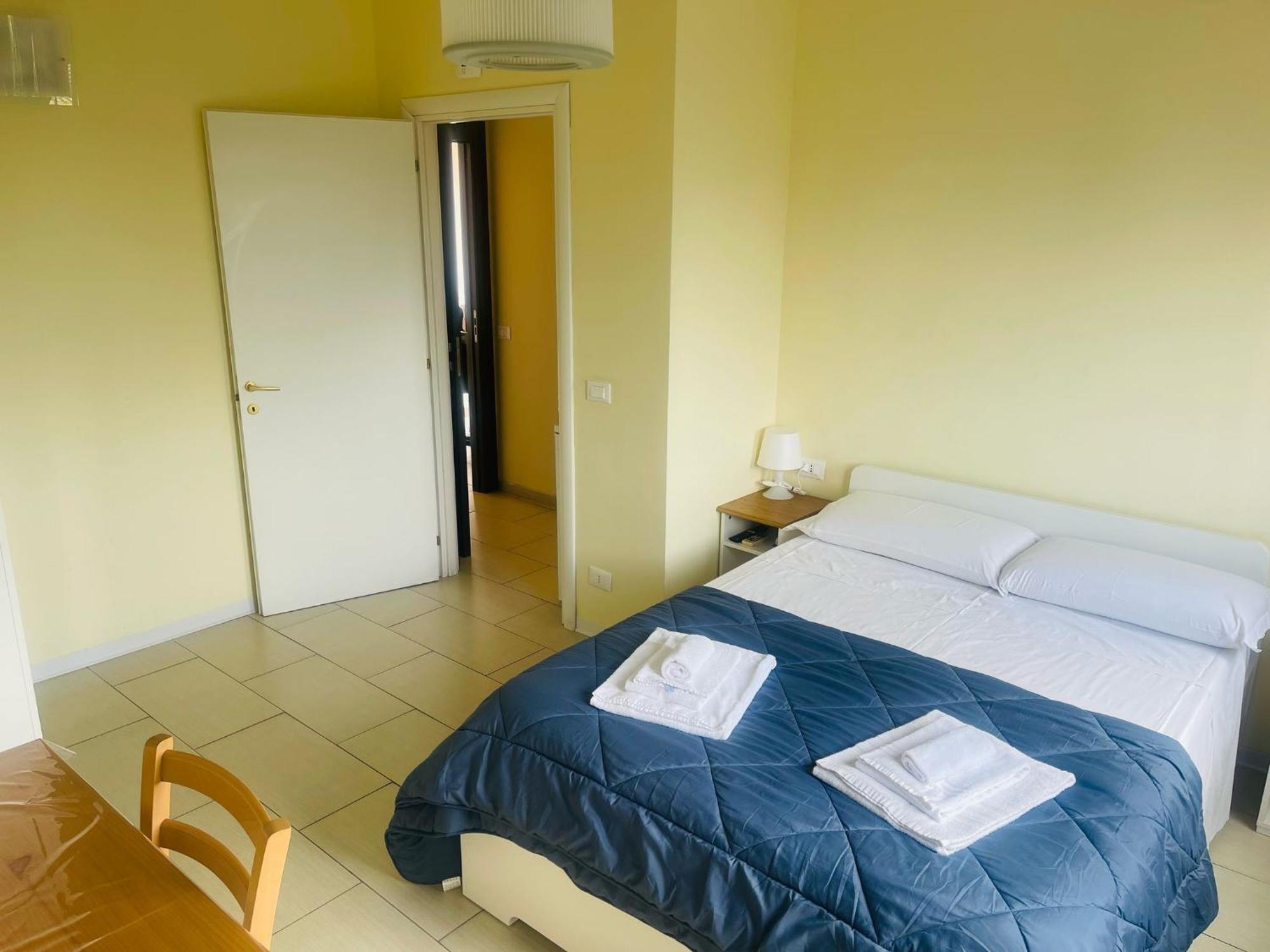 Royal Playa Suite And Apartament -Private Parking- Self Chek Out Catânia Exterior foto